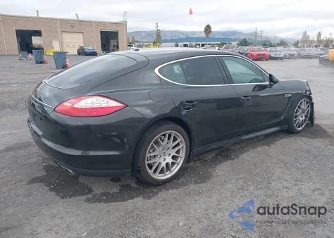 2010 Porsche Panamera 4S z USA, uszkodzony, nr VIN WP0AB2A77AL064087